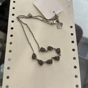 Kendra Scott necklace